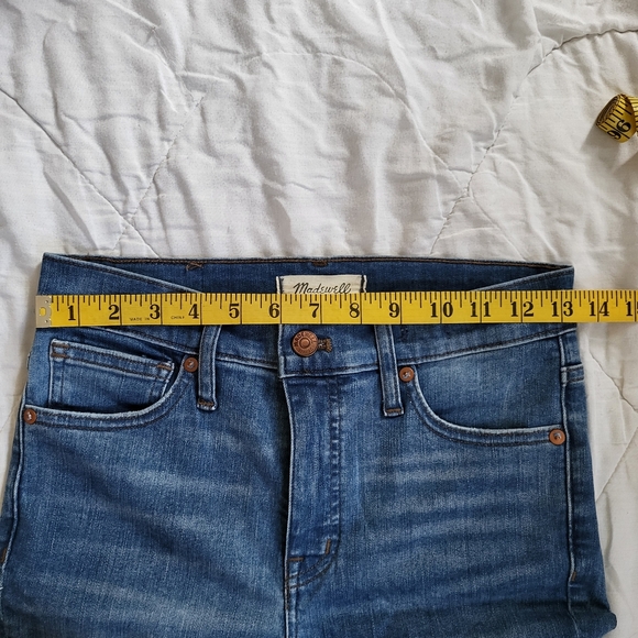 Madewell Mid'Rise Skinny Jean - Picture 4 of 7